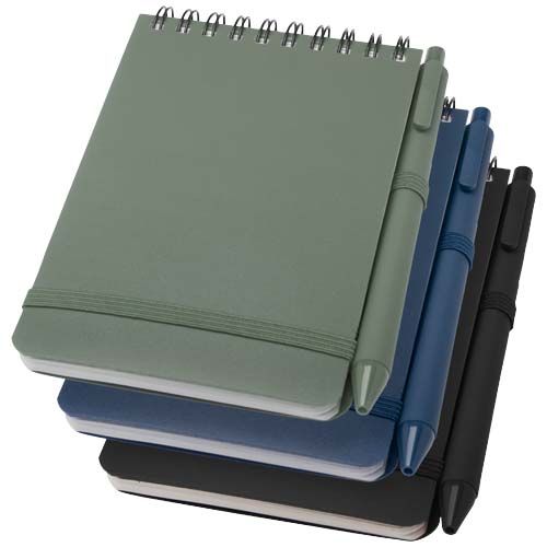 Blocco note formato A6 con copertina rigida in plastica recuperata in prossimità degli oceani e penna a sfera Thalaasa (inchiostro nero)