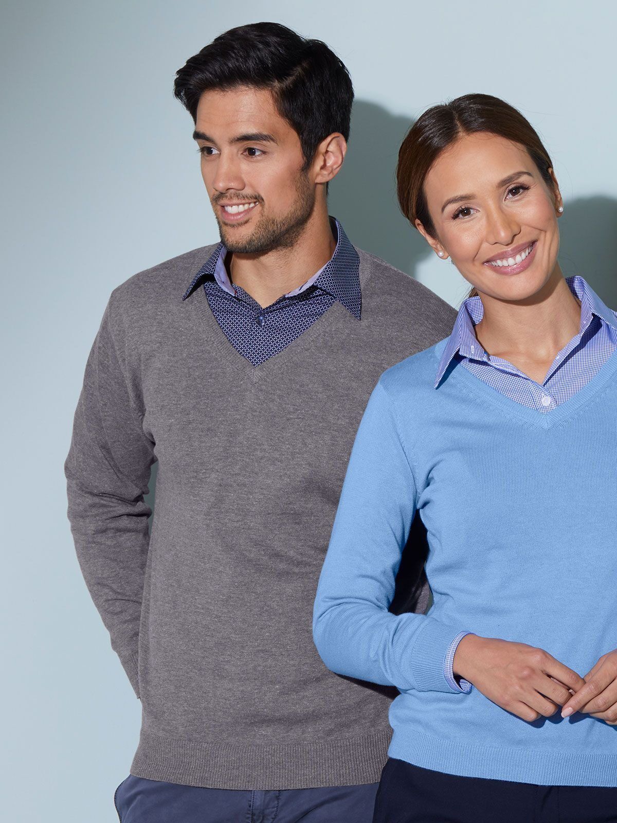 Men's V-Neck Pullover - daiber